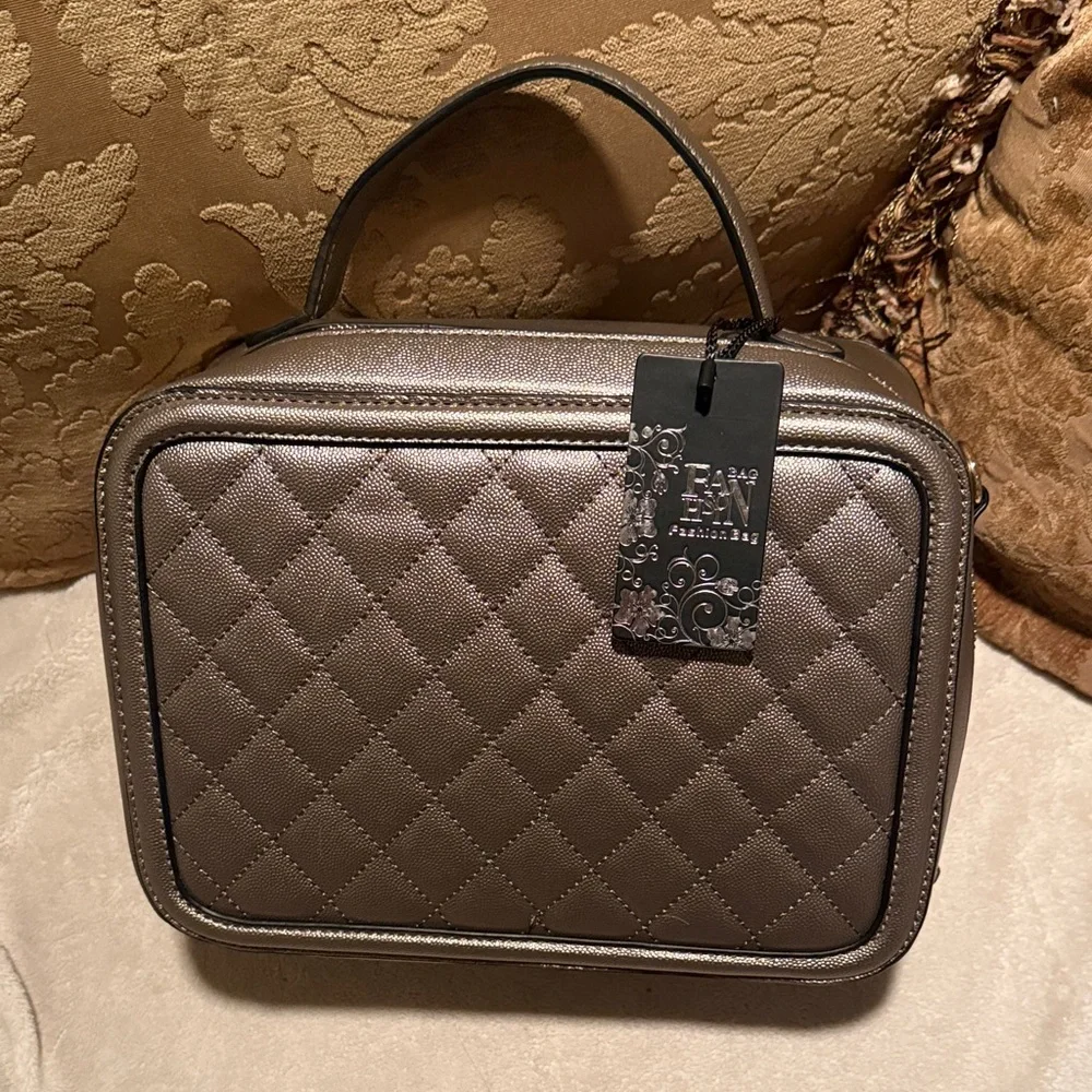 NWT Perfect Travel Bag for Young Girls
